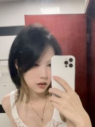 -Tloml salon