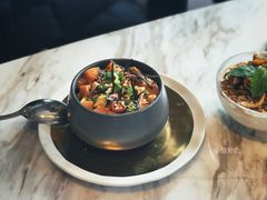 三文鱼牛油果波奇碗-the rug 飞毯 (朝阳公园店)