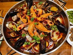 -老东镇啤酒屋海鲜加工·蒸汽海鲜·海鲜烧烤(台东店)