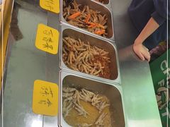 自助取餐区-哪爪小锅米线·拌鸡爪