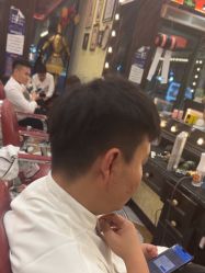 -东方先生国潮男士理发馆