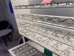 -J-Color眼镜·蔡司·依视路授权店(槐房万达广场店)