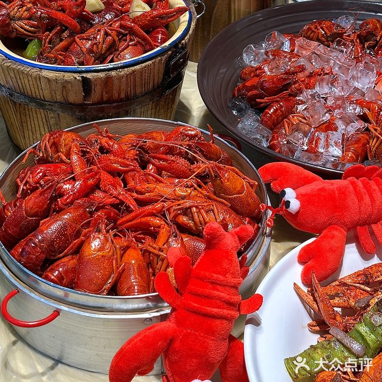 鄞州区惊驾路283号 怪怪龙虾（鼓楼店）