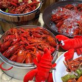 鄞州区惊驾路283号 怪怪龙虾（鼓楼店）