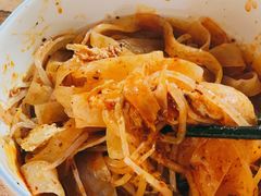 擀面皮-老字号杨坡红油米线腊汁肉夹馍(东四道巷店)