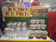 -m豆巧克力世界(上海世茂广场店)