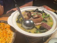 -帅巴人舅母子腊蹄民俗村