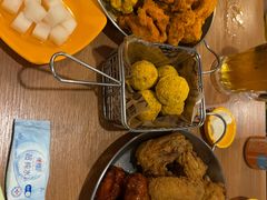 -BHC炸鸡(明洞总店)