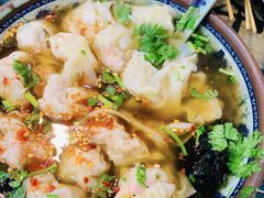 招牌野馄炖-老谢野馄饨(延安路店)