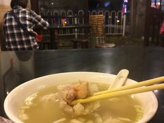 净鲜虾云吞-伍湛记 · 广州老字号(龙津中路店)