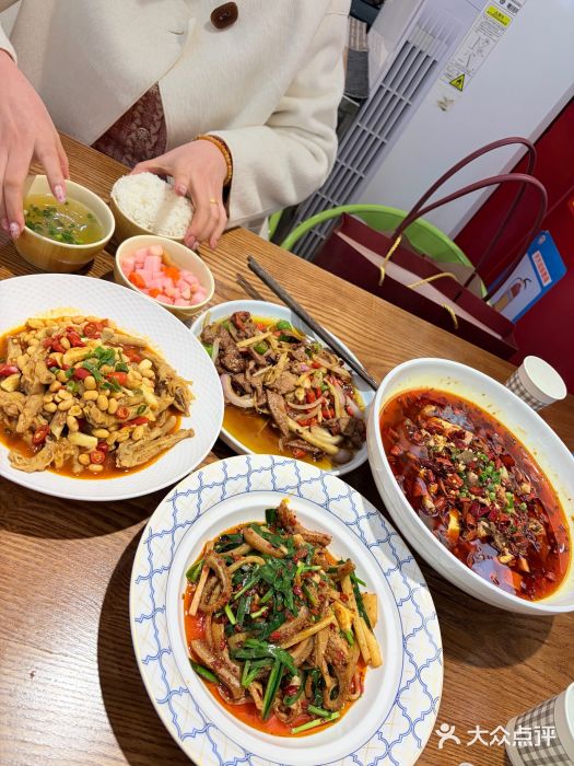 酸婆娘江湖川菜(紫竹路店)图片