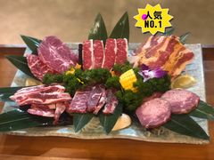 黑牛六拼-明洞阿姨·韩式酱蟹烤肉·创意料理(三元桥店)