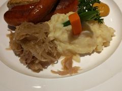-LENBACH兰巴赫西餐啤酒坊(大连东港店)