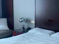 -上海龙之梦万丽酒店