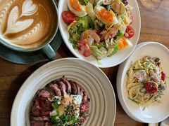 和牛温泉蛋京葱波奇饭-J's Cafe Lab