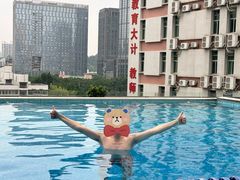 6层无边泳池-广州天河希尔顿酒店