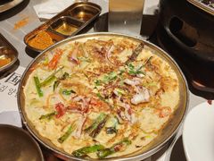 -草家酱蟹炭火烤肉店(珲春南路一店)