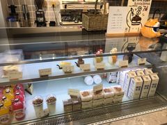 面包甜点陈列柜-HAVE A ROOM·有间质果(总店)