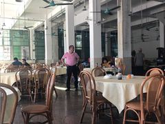 大堂-标记美食新鲜猪杂(兴南大道店)
