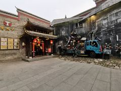 -绳金塔美食街(前进路店)
