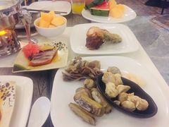 -梅园国际大酒店·自助餐厅(光明港店)