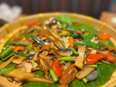 -云海肴·汽锅鸡·云南菜(天山百盛优客店)