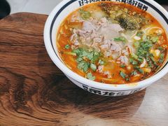 -霸舌生滚牛肉米粉(天生街道店)