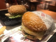 -The Habit Burger Grill 哈比特汉堡(复兴soho店)