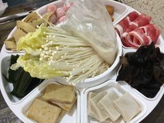 -鸡遇虾煲干锅火锅(小寨金莎店)