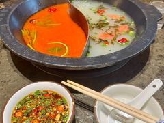 -景明轩•养生酸汤鱼火锅 云贵鲜菌 现舂野果酸汤(王寨小区店)