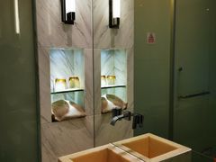 -上海滴水湖皇冠假日酒店