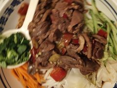 -鑫花溪牛肉米粉(东环大润发店)