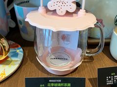 -星巴克(杭州湖滨银泰E区店)
