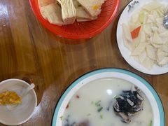 -美顺香食府鱼头老店(雪野湖店)