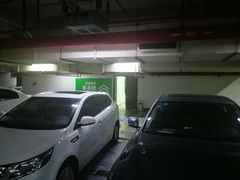 -飞洲国际广场-地下停车库