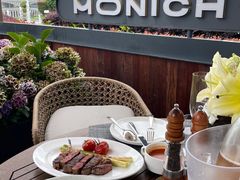 -MONICH牛排融合餐厅(和义大道购物中心店)