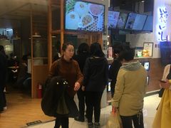 等位区-凤起龙游老面包子(凯德晶品店)