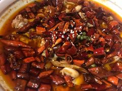 招牌馋嘴蛙-琥珀老六龙虾(四里河店)