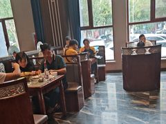 -哈啾嗨·新概念蒙餐(红星新城店)