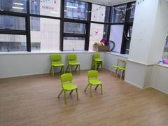 -i2青少儿英语(爱加星悦荟店)