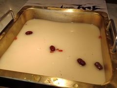 -尚尚仙·酸汤猪手·猪肚鸡火锅(华联万柳购物中心店)