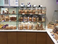 面包甜点陈列柜-巴黎贝甜(武夷花园店)