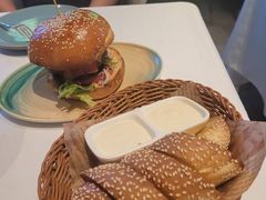 -DEEP·深美式餐吧(五棵松华熙LIVE店)