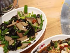 -咱屯子铁锅炖直营店(保利店)