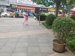 -迪卡侬(西三旗店)