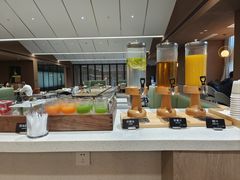 -上海虹桥中心爱琴海亚朵S酒店