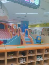 -孩子王童乐园(成都吾悦广场店)