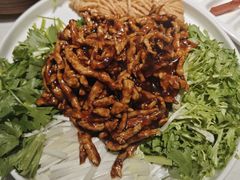 京酱肉丝-小桃红·东北菜·春饼烤鸭(南阳湖街店)