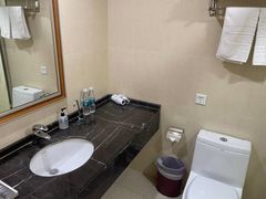 -大连长城大饭店(西安路地铁站店)