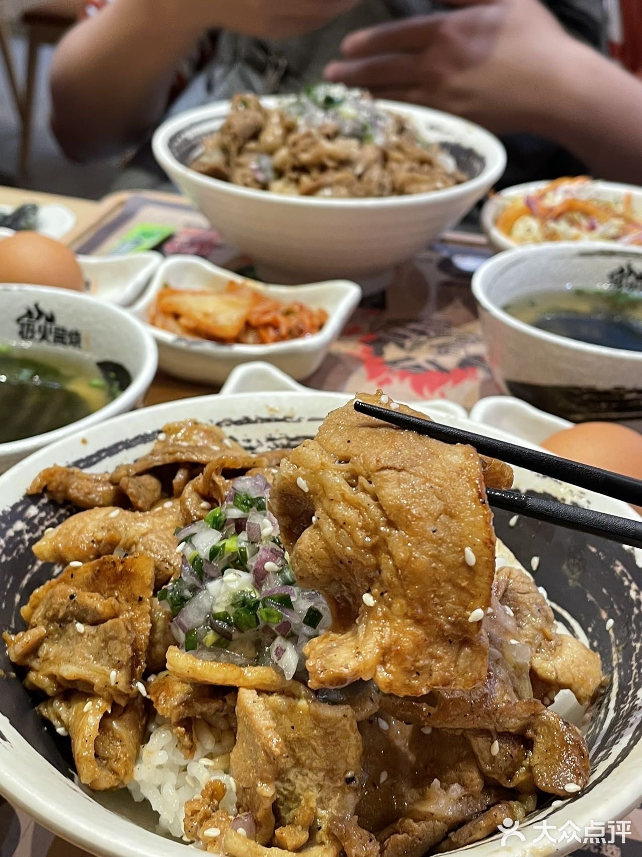 天呐！火爆上海的烧肉丼饭店开到深圳啦！！